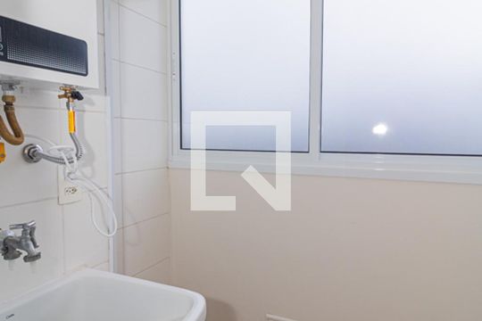 Área de Serviço de apartamento para alugar com 2 quartos, 47m² em Parque Edu Chaves, São Paulo