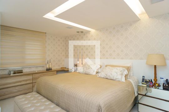 Suíte 1 de apartamento à venda com 5 quartos, 360m² em Barra da Tijuca, Rio de Janeiro