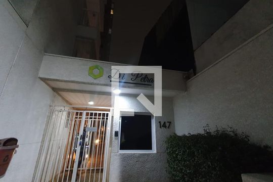 Fachada  de apartamento para alugar com 1 quarto, 27m² em Vila Campanela, São Paulo