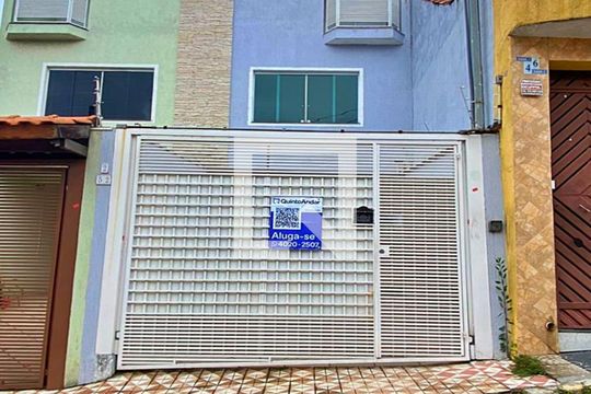 Fachada de casa para alugar com 3 quartos, 147m² em Vila Curuca, Santo André