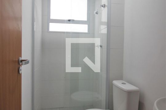 Banheiro de apartamento à venda com 2 quartos, 43m² em Parque Reboucas, São Paulo