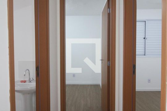 Corredor de apartamento à venda com 2 quartos, 43m² em Parque Reboucas, São Paulo