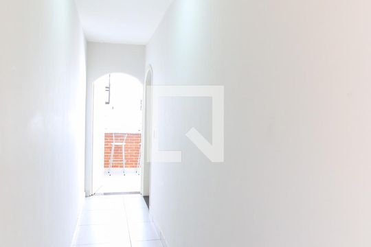 Corredor de apartamento para alugar com 1 quarto, 60m² em Monte Castelo, São José dos Campos
