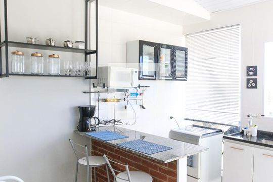 Cozinha de apartamento para alugar com 1 quarto, 60m² em Monte Castelo, São José dos Campos