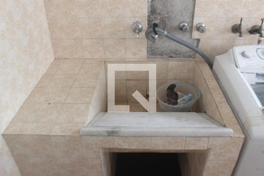 area de serviço de casa à venda com 4 quartos, 250m² em Vila Lageado, São Paulo