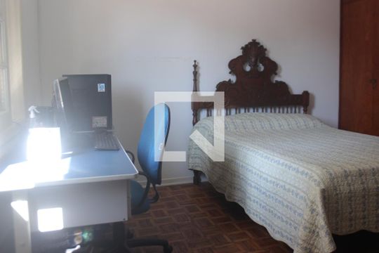 Suíte de casa à venda com 4 quartos, 250m² em Vila Lageado, São Paulo
