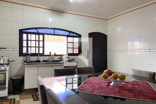 Cozinha e Área de Serviço de casa à venda com 3 quartos, 415m² em Santa Maria, Osasco