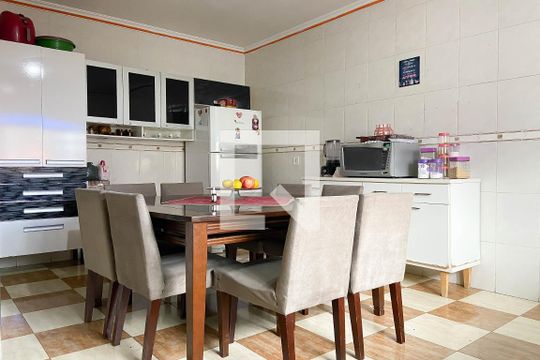 Cozinha e Área de Serviço de casa à venda com 3 quartos, 415m² em Santa Maria, Osasco