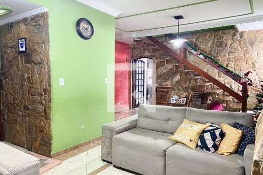 Casa à venda com 3 quartos, 415m² em Santa Maria, Osasco