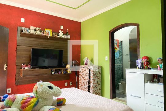 Suíte 1 de casa à venda com 3 quartos, 415m² em Santa Maria, Osasco
