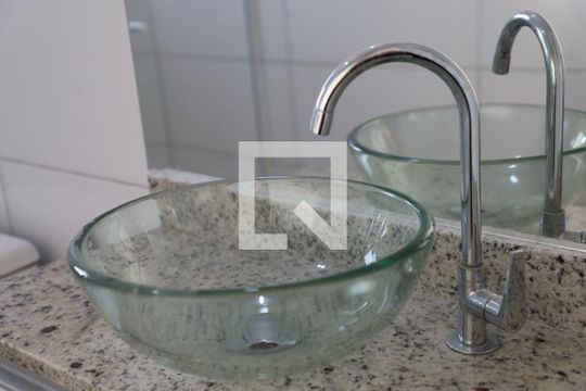 Banheiro de apartamento para alugar com 2 quartos, 55m² em Ingleses do Rio Vermelho, Florianópolis