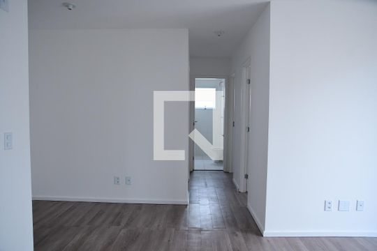 Sala de apartamento para alugar com 3 quartos, 65m² em Paisagem Renoir, Cotia