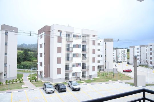 Vista da sacada de apartamento para alugar com 3 quartos, 65m² em Paisagem Renoir, Cotia