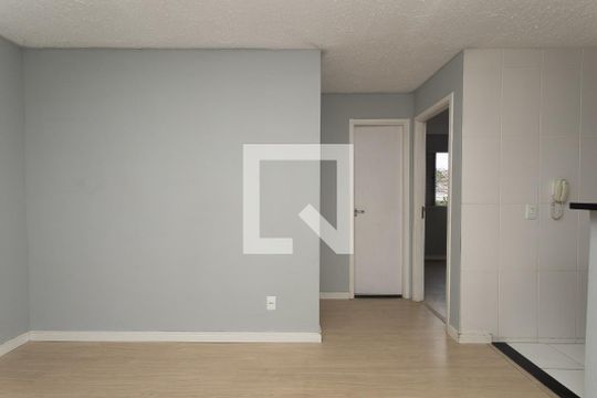 Sala de apartamento para alugar com 2 quartos, 40m² em Jardim Ansalca, Guarulhos