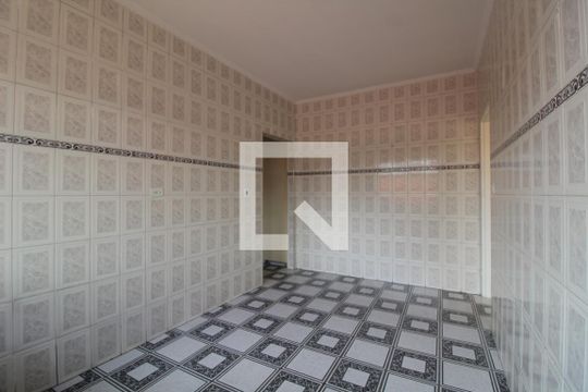 Cozinha de casa para alugar com 2 quartos, 70m² em Jardim Três Marias, São Paulo