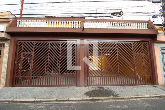 Fachada de casa para alugar com 2 quartos, 70m² em Jardim Três Marias, São Paulo