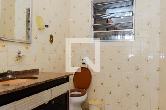 Banheiro de casa para alugar com 3 quartos, 200m² em Jardim Terezópolis, Guarulhos