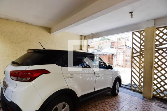 Garagem de casa para alugar com 3 quartos, 200m² em Jardim Terezópolis, Guarulhos