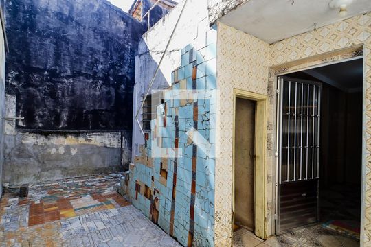 Quintal  de casa para alugar com 3 quartos, 200m² em Jardim Terezópolis, Guarulhos