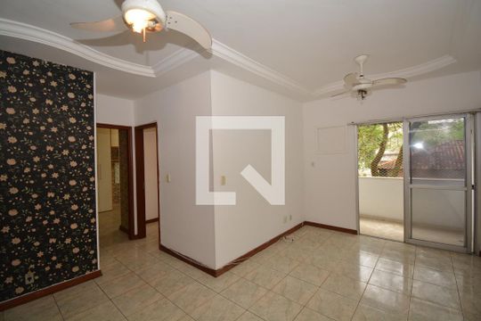 Apartamento à venda com 2 quartos, 58m² em Jardim Sulacap, Rio de Janeiro