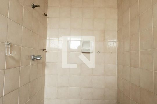 Banheiro de Serviço de apartamento para alugar com 3 quartos, 84m² em Vila Carrao, São Paulo