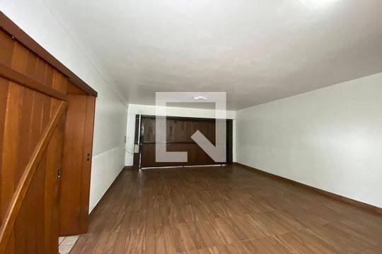 Garagem 1 de casa à venda com 5 quartos, 430m² em Liberdade, Novo Hamburgo