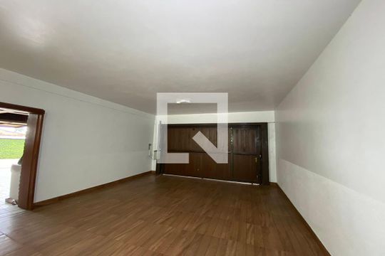 Garagem 1 de casa à venda com 5 quartos, 430m² em Liberdade, Novo Hamburgo