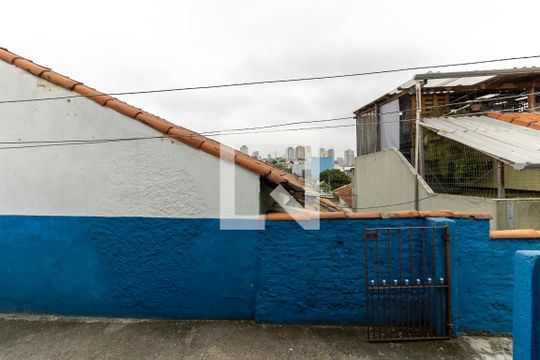 Vista do Quarto de casa para alugar com 1 quarto, 30m² em Vila Moinho Velho, São Paulo