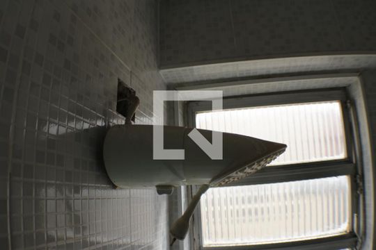 Banheiro de apartamento à venda com 2 quartos, 54m² em Taquara, Rio de Janeiro