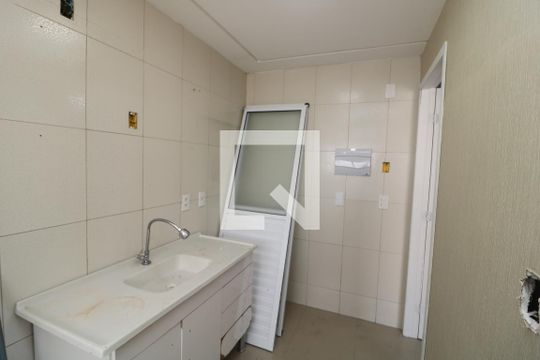 Cozinha de apartamento para alugar com 2 quartos, 44m² em Cidade Satélite Santa Bárbara, São Paulo