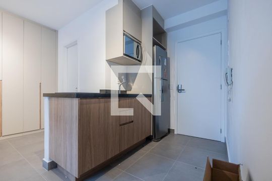 Cozinha de kitnet/studio para alugar com 1 quarto, 28m² em Cerqueira César, São Paulo