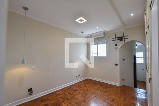 Suíte 01 de casa à venda com 3 quartos, 220m² em Jardim Aeroporto, São Paulo