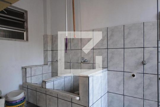 Área de serviço de casa à venda com 6 quartos, 280m² em Brás de Pina, Rio de Janeiro