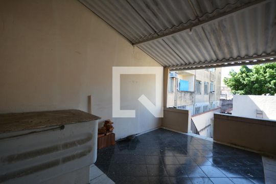 Terraço de casa à venda com 6 quartos, 280m² em Brás de Pina, Rio de Janeiro