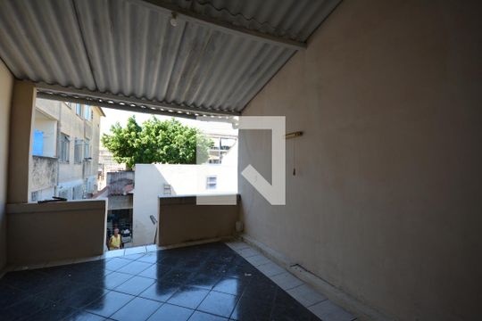 Terraço de casa à venda com 6 quartos, 280m² em Brás de Pina, Rio de Janeiro