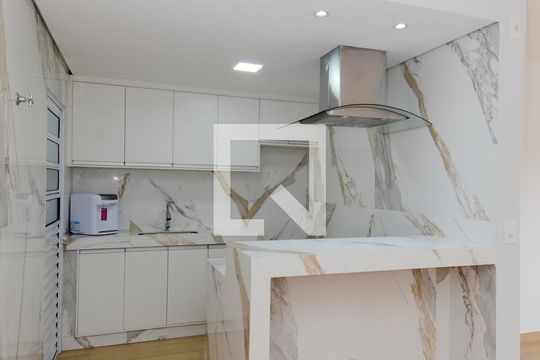 Cozinha de casa de condomínio para alugar com 2 quartos, 90m² em Jardim Adriana, Guarulhos