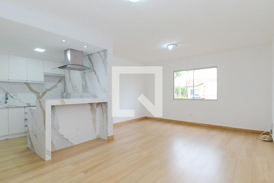 Casa de Condomínio para alugar com 2 quartos, 90m² em Jardim Adriana, Guarulhos