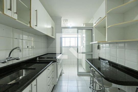 Cozinha de apartamento para alugar com 2 quartos, 62m² em Vila Sao Geraldo, São Paulo
