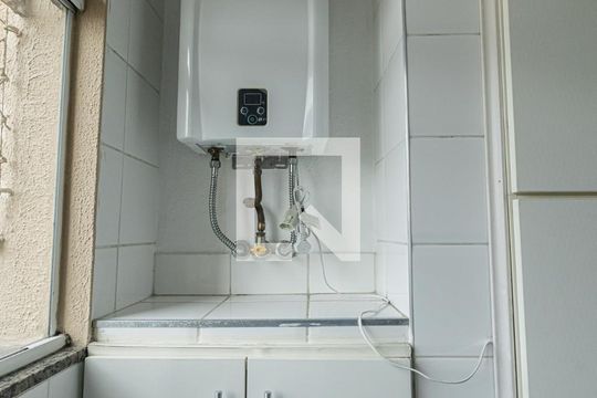 Área de Serviço de apartamento para alugar com 2 quartos, 62m² em Vila Sao Geraldo, São Paulo