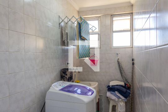 Área de Serviço de apartamento para alugar com 2 quartos, 104m² em Jardim Las Palmas, Guarujá