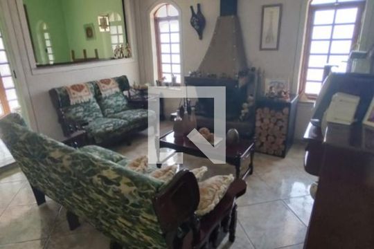 Casa à venda com 3 quartos, 337m² em Vila Ema, São Paulo