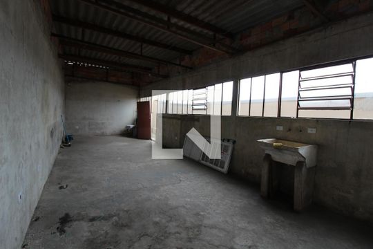 Área de Serviço de casa para alugar com 2 quartos, 120m² em Jardim Vila Formosa, São Paulo