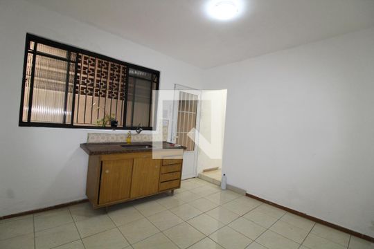 Cozinha de casa para alugar com 2 quartos, 120m² em Jardim Vila Formosa, São Paulo