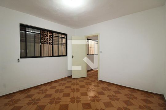 Quarto 1 de casa para alugar com 2 quartos, 120m² em Jardim Vila Formosa, São Paulo