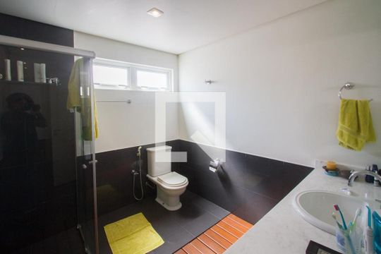 Banheiro Suíte 2 de casa à venda com 4 quartos, 450m² em Santo Amaro, São Paulo