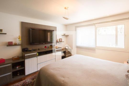 Suíte 1 de casa à venda com 4 quartos, 450m² em Santo Amaro, São Paulo