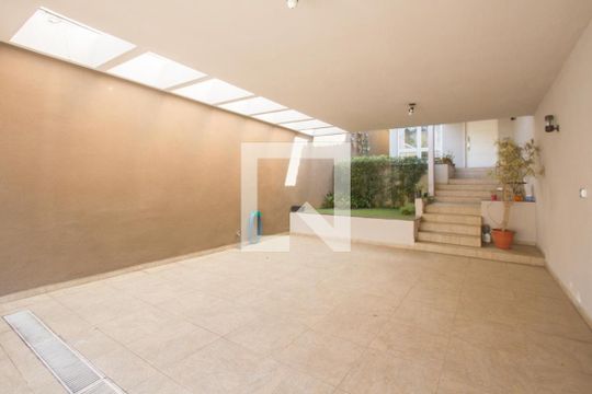 Garagem de casa à venda com 4 quartos, 450m² em Santo Amaro, São Paulo