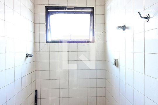 Banheiro Social de kitnet/studio à venda com 1 quarto, 37m² em Demarchi, São Bernardo do Campo