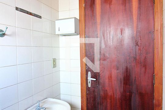 Banheiro Social de kitnet/studio à venda com 1 quarto, 37m² em Demarchi, São Bernardo do Campo