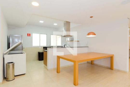 Área comum de apartamento para alugar com 2 quartos, 64m² em Vila Augusta, Guarulhos
